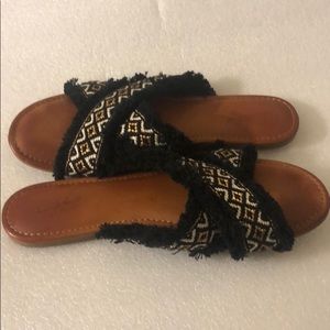 Universal Thread slippers-size-11